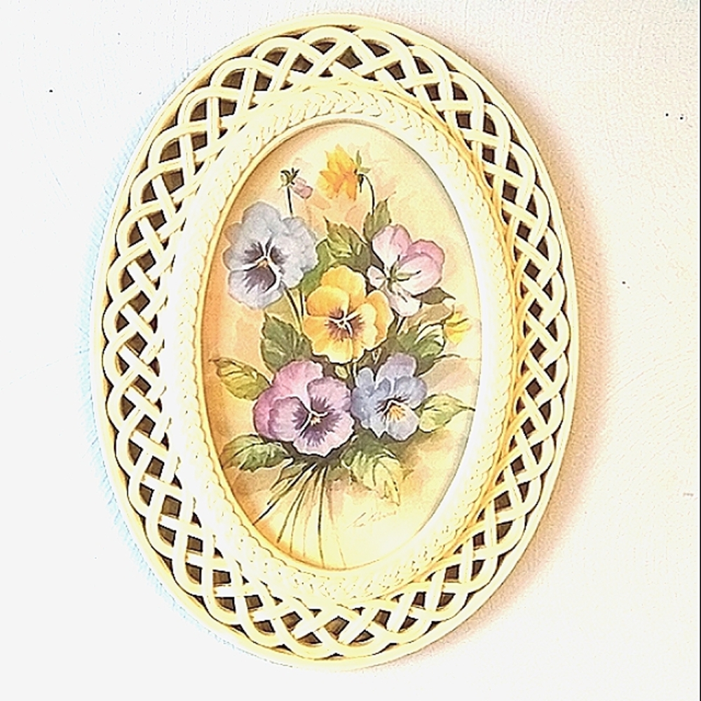 Homco Pansies picture faux wicker lattice